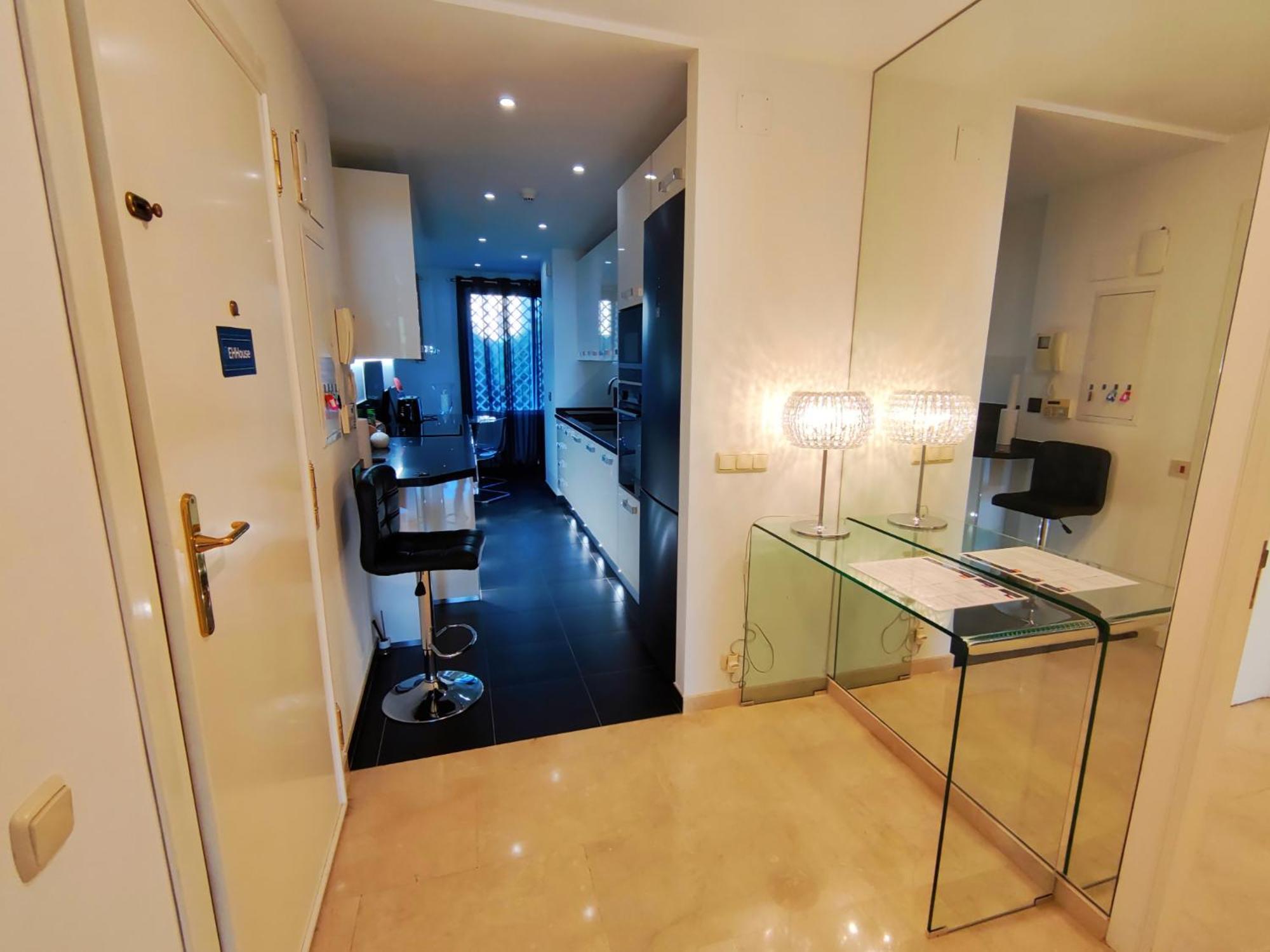 Luxury Frontline Residence Ehhouse 埃斯特波纳 外观 照片