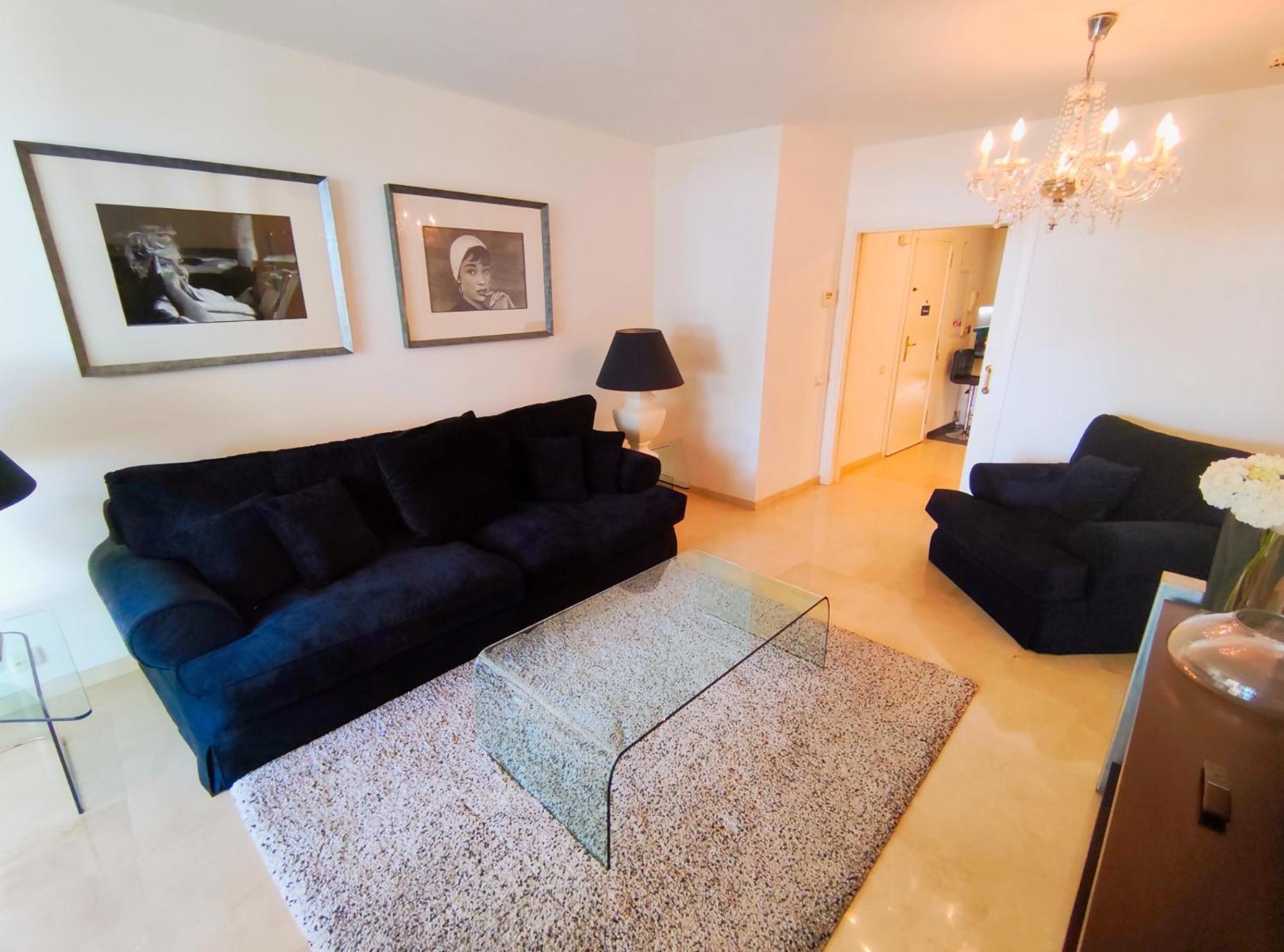 Luxury Frontline Residence Ehhouse 埃斯特波纳 外观 照片